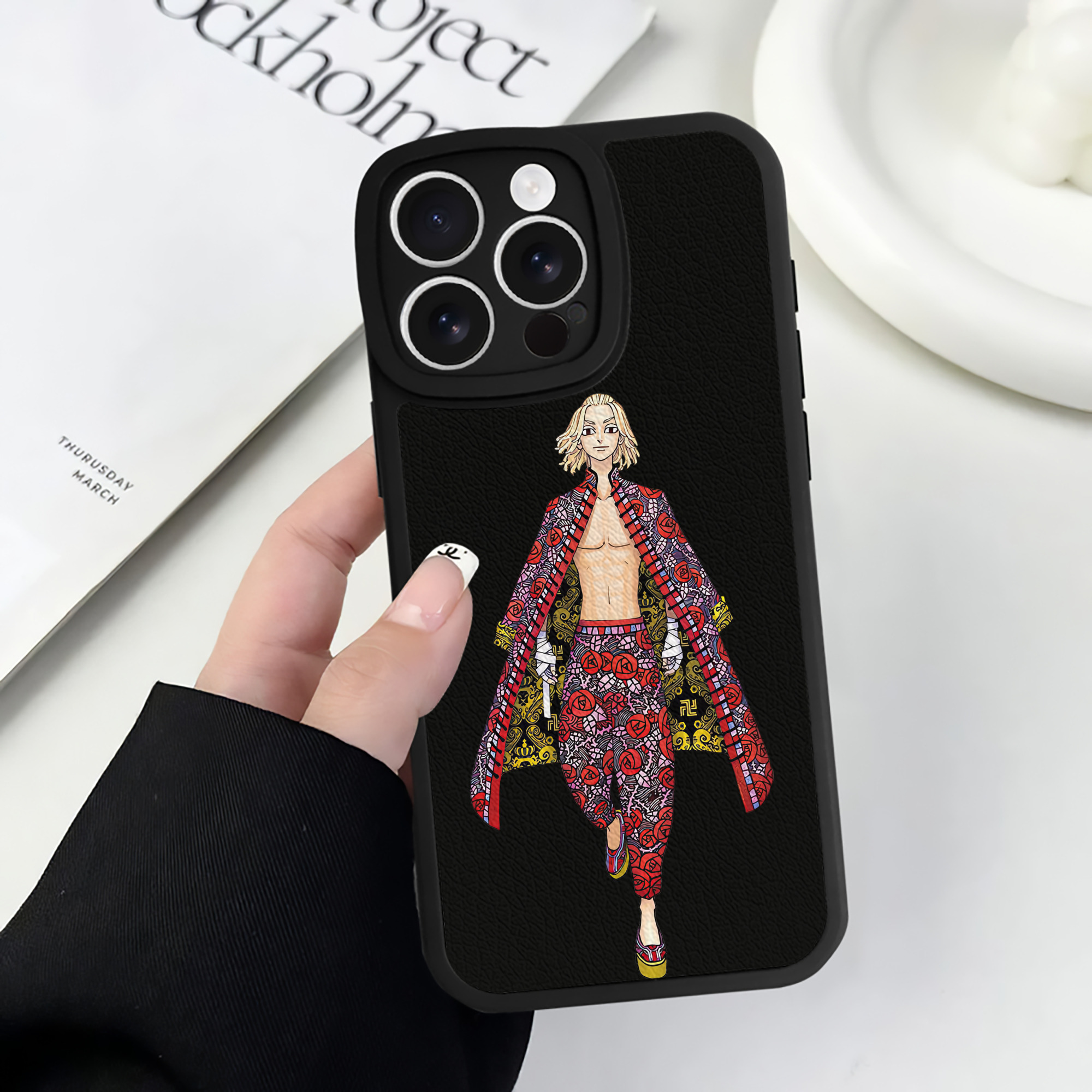 （画像用） 東京リベンジャーズ Tokyo Revengers 【iPhone 16シリーズ対応】シリコンスマホケース（レザー調） 材質：シリコン